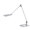 Tischleuchte mit doppeltem Gelenkarm, drehbarem Leuchtenkopf und quadratischer Basis in Silber.