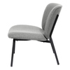 Seitenansicht eines grauen Sessels mit schwarzem Gestell und gepolstertem Sitz.