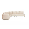 Beige Loungemöbel-Ecksofa mit sechs Kissen und einer niedrigen Metallbasis.