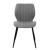 Grau gepolsterter Besucherstuhl mit schwarzem Gestell und vertikalen Nähten.