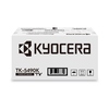 Schwarze Tonerpackung Kyocera TK-5490K mit Barcode und Logo auf der Seitenansicht.
