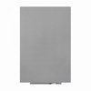 Graues, rahmenloses Whiteboard im Hochformat, 115 x 75 cm, mit magnetischer Befestigung.