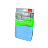 Microfasertuch in Blau, verpackt mit Etikett und Abbildung eines Badezimmers im Hintergrund.