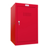 Roter Schließfachschrank mit belüfteter Tür und Schloss in aufrechter Position.