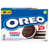 Packung mit sechs Oreo Double Creme Keksen, auf einer blauen Verpackung mit Markennamen.