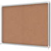 Schaukasten mit zwei Tafeln aus Kork in modernem Aluminiumrahmen für DIN A4 Dokumente.