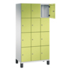 Schließfachschrank mit 12 Fächern, davon eines geöffnet, in lichtgrau und clowngrün.