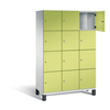 Schließfachschrank mit 12 lichtgrauen und clowngrünen Fächern, das obere Fach geöffnet.