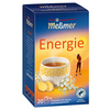 Packung Meßmer Tee Energie mit Kräutertee und Ingwer auf orangem Hintergrund, Tasse im Vordergrund.