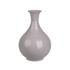 Lila Eisenvase in tropfenförmigem Design mit einem Durchmesser von 23 cm und einer Höhe von 35 cm.