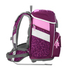 Schulranzen in lila mit pinken Akzenten und seitlichen Taschen, seitliche Ansicht.