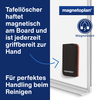 Magnetischer Tafellöschersystem am Whiteboard mit Hinweis auf Handhabung.