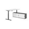 Schreibtischkombination mit weißer Tischplatte und graphitfarbenem Korpus sowie Gestell.