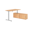 Schreibtischkombination mit höhenverstellbarem Tisch und Sideboard in Buche und Silber.