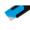 Blau-schwarzes Sicherheitsmesser mit ausgefahrenem Klingenblatt.