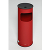 Rotfarbener Standascher mit schwarzem Deckel und Öffnung für Zigarettenabfälle.