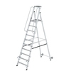Plattformleiter mit 10 Stufen, Rollen, Handläufen und trapezförmiger Plattform.