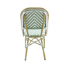 Stuhl aus Polyrattan in natürlicher Farbe mit klassischem Design, von hinten betrachtet.