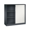 Stahl-Rollladenschrank mit vertikalem Rollladen und offenen Regalfächern in schwarzgrau.