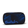 Schlampermäppchen in Schwarz mit blauen geometrischen Mustern und weißem Schriftzug.