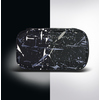 Schwarzes Mäppchen mit reflektierenden Splatter-Mustern und Reißverschluss.