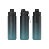 Edelstahl-Trinkflasche in Farbverlauf von Teal mit Drehverschluss und Handschlaufe.