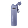Edelstahl-Trinkflasche in Lavendel mit Handschlaufe und Drehverschluss.