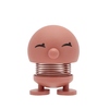 HOPTIMIST Dekorationsfigur Soft Bimble S ruby mit runden Formen und sanften, matten Farben.