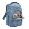 COOCAZOO Schulrucksack BYTE Bloomy Daisy in Anwendungsbeispiel mit offener Tasche und Fächern.
