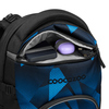 Schulrucksack COOCAZOO BYTE Electric Ice mit geöffnetem Oberfach und eingelegtem Zubehör.