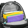 Innenansicht des COOCAZOO Schulrucksacks MATE mit bunten Heftern in drei Fächern.