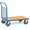 Transportwagen mit Drahtgitter-Stirnwand, Holzplatte und vier Doppelrollen.