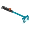 GARDENA combisystem Blumenrechen mit ergonomischem Griff und auswechselbarem Teleskopstiel.
