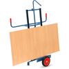 Plattenkarre mit Holzplatte, Stahlrohr-Konstruktion und rutschsicheren Rädern.