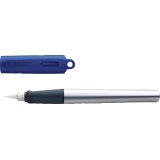 blauer Füllfederhalter mit silbernem Schaft und passender Kappe, seitliche Ansicht