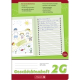 Geschichtenheft im DIN A4 Format mit Kalligrafie- und Zeichenvorlagen auf einer offenen Seite.