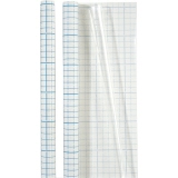 Transparente Bucheinbandfolie mit seitlichem Schlitz, auf einer Rautenlinien-Schutzfolie verteilt.