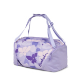 Sporttasche in Lila mit Blumenmuster, zwei Tragegriffen und verstellbarem Schultergurt.