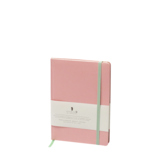 Rosa Softcover-Notizbuch mit band und Papierbanderole im Bild.