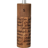 Salzmühle aus Akazienholz mit Keramikmahlwerk und lasergravierter Typografie.