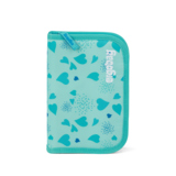Buntes Federmäppchen in Türkis mit Herz-Muster, geschlossen und im geschützten Zustand.