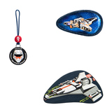 Zwei abnehmbare Ranzen-Accessoires mit Raumfahrt-Motiven und eine Lasche zum Anbringen.