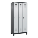 C+P Kleiderspind Evolo PLUS mit Standfuß 3 Abteile schwarzgrau