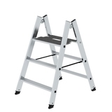 Klapptritt mit 2 x 3 Stufen, stabilen Holmen und großer Standfläche aus Aluminium.