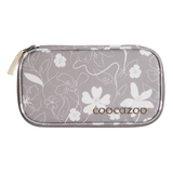 Schlampermäppchen mit floralem Design in Grau und Weiß, mit Reißverschluss und Logo.