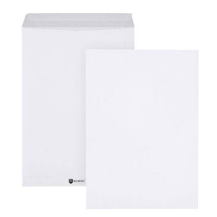 Weiße Versandtasche ohne Fenster im DIN B4 Format mit einem leeren Blatt Papier daneben.