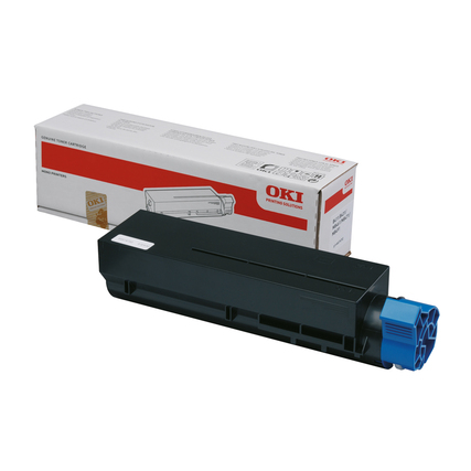 Schwarzer OKI Toner 44574702 in Verpackung, seitliche Ansicht des Produkts.