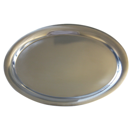 Rundes, silberfarbenes Serviertablett aus Metall in glänzender Oberfläche.