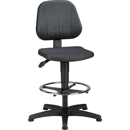 Schwarzer Arbeitsdrehstuhl mit höhenverstellbarem Sitz und Fußring, frontale Ansicht.