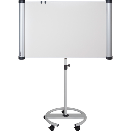 Höhenverstellbares Flipchart im Hochformat mit stabiler Basis und Rollen.